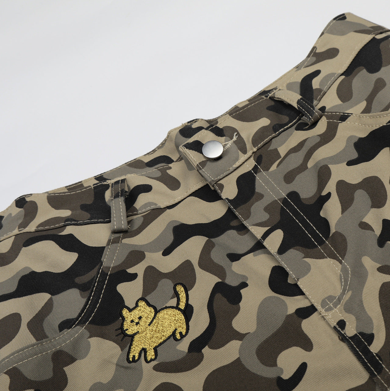 Camouflage Cartoon Embroidery Cropped Pants Unisex Loose Wide Leg Streetwear Mid-Length Pants