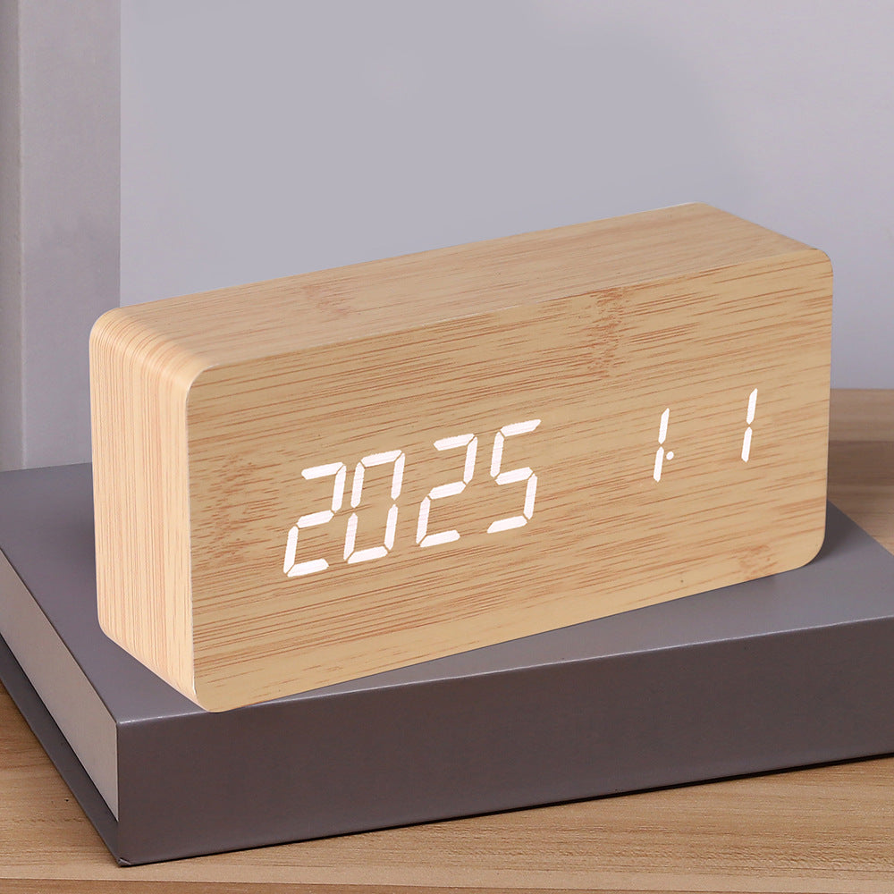 Horloge en bois PVC multifonctionnelle avec réveil, horloge LED, thermomètre, horloge numérique, réveil électronique de chevet pour étudiant avec veilleuse.