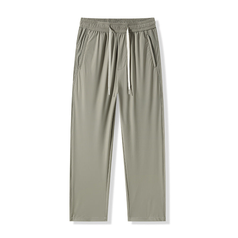Pantalon homme léger à neuf empiècements et extensibilité quadridirectionnelle