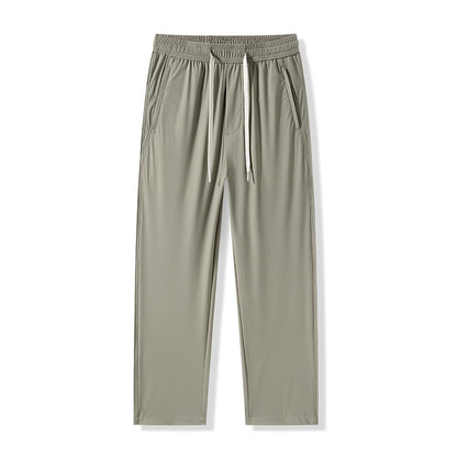 Pantalon homme léger à neuf empiècements et extensibilité quadridirectionnelle