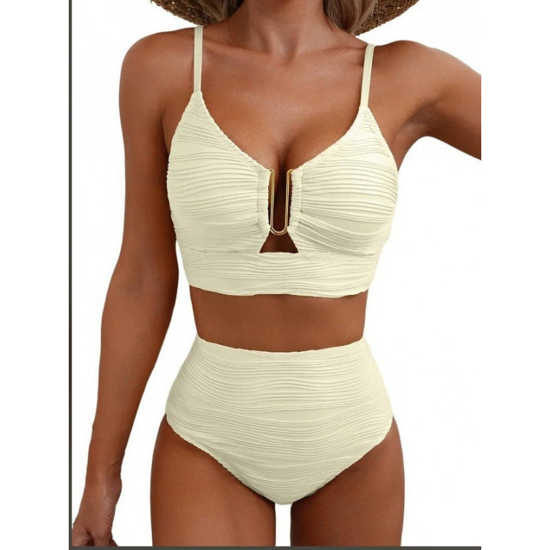 Maillot de bain deux pièces avec boucle métallique, de couleur unie, froncé et taille haute
