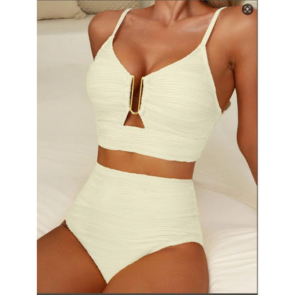 Maillot de bain deux pièces avec boucle métallique, de couleur unie, froncé et taille haute