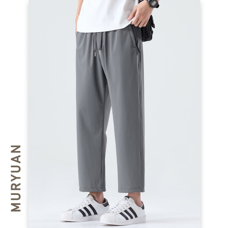 Pantalon homme léger à neuf empiècements et extensibilité quadridirectionnelle